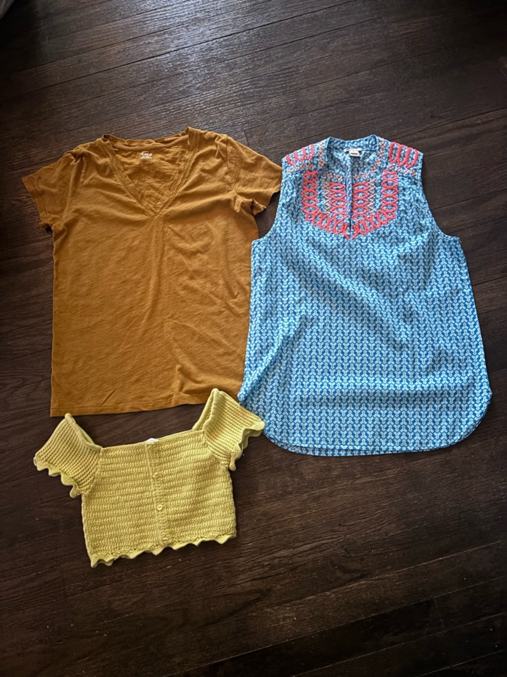 Lot of 3 J. Crew// Madewell// ZARA V-Neck T shirt, Tunic and crop Top sz 0